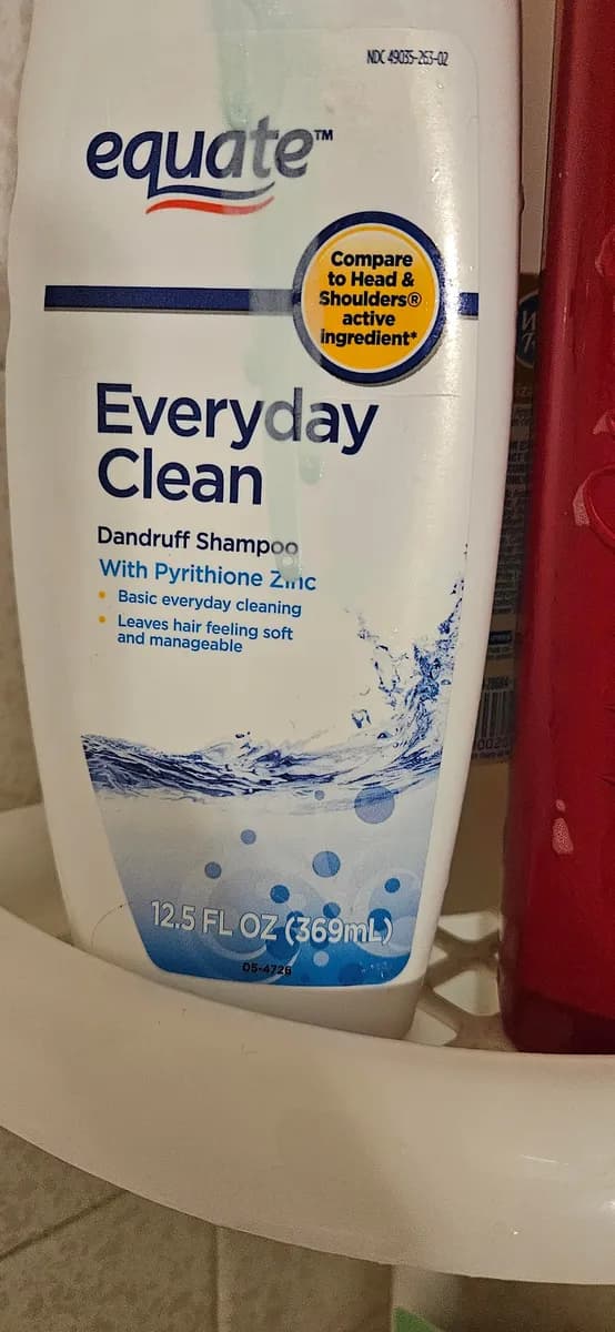 Equate Dandruff Shampoo package photo