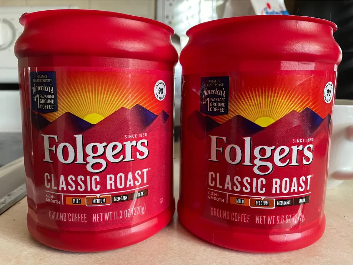 Folgers Classic Roast Ground Coffee package photo