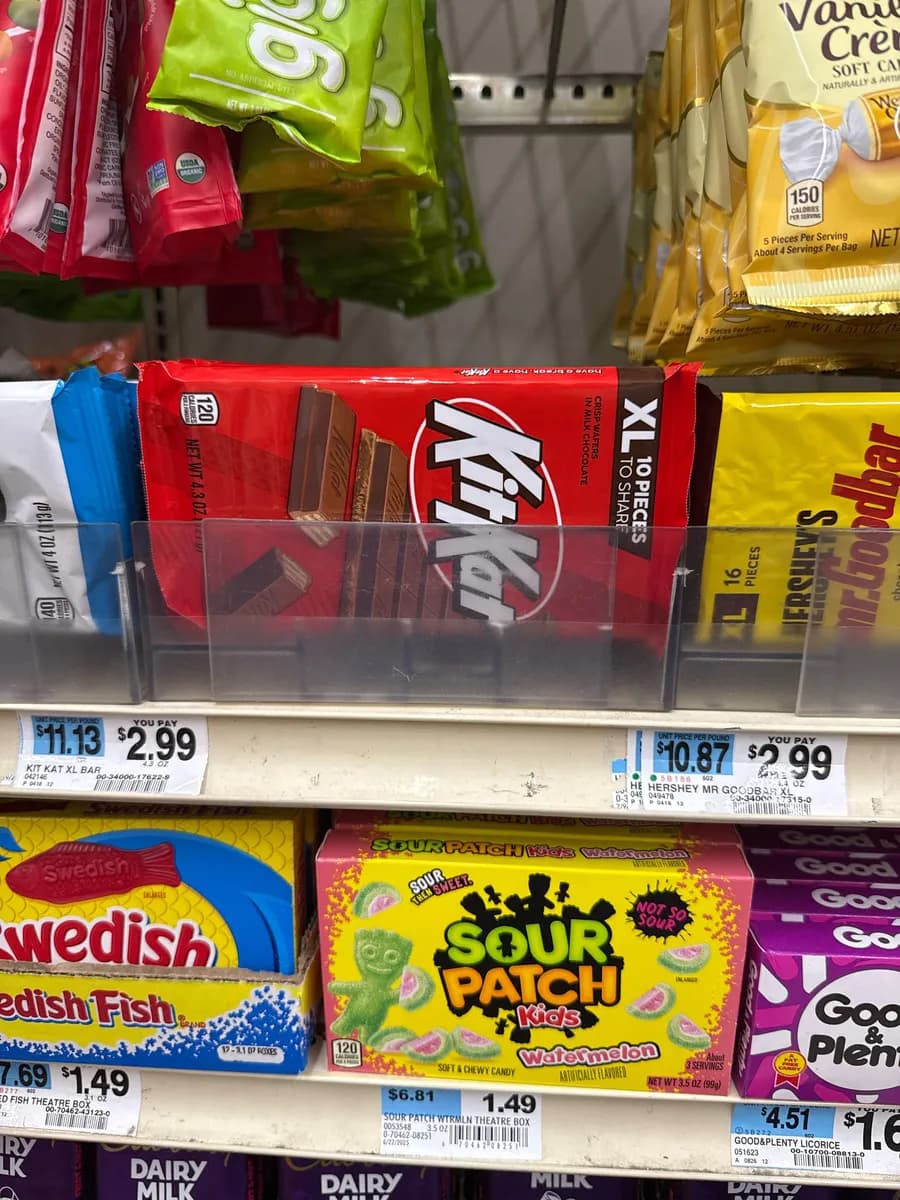 Hershey KitKat XL package