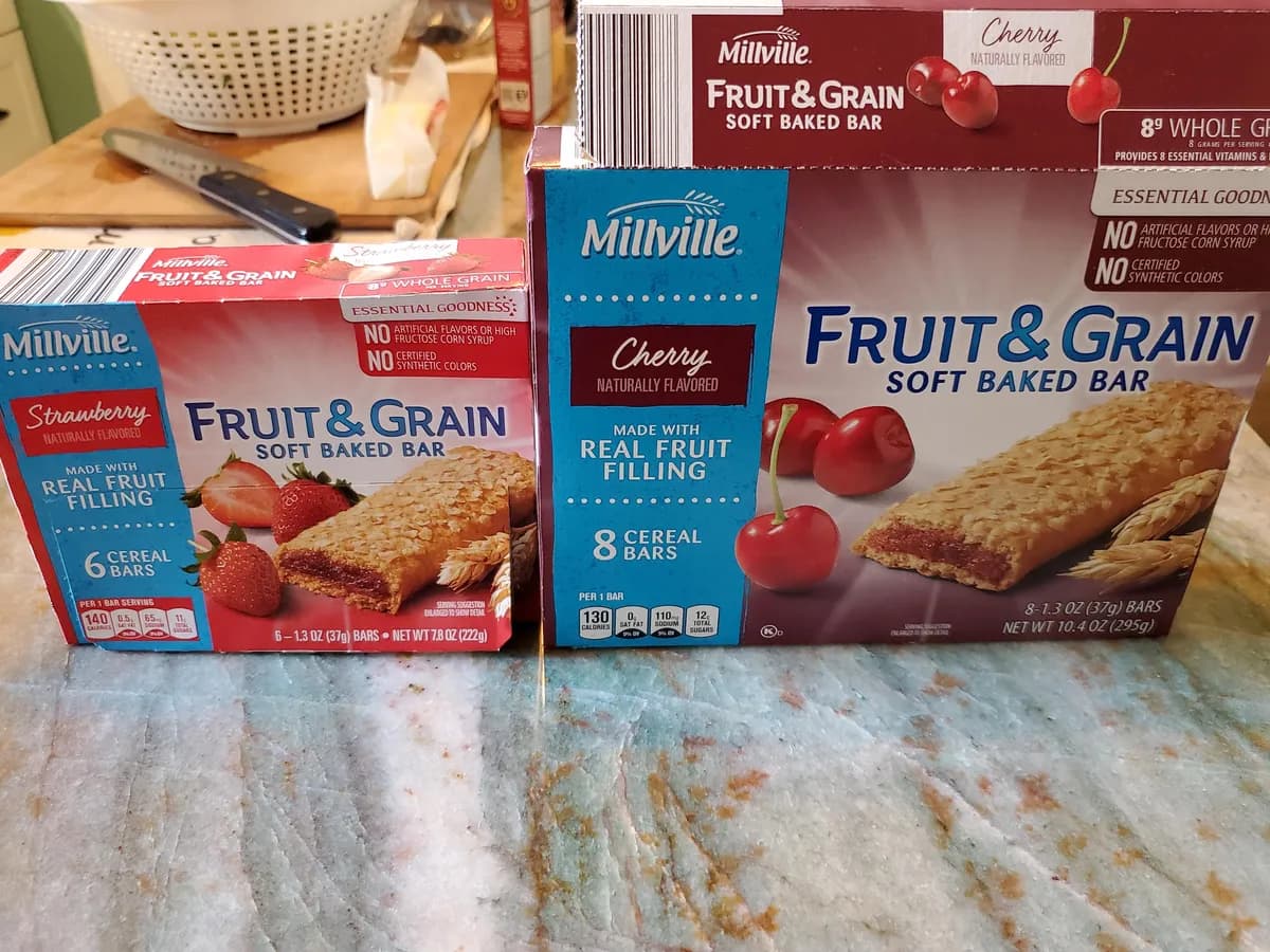 Aldi Fruit and Grain Bar package photo