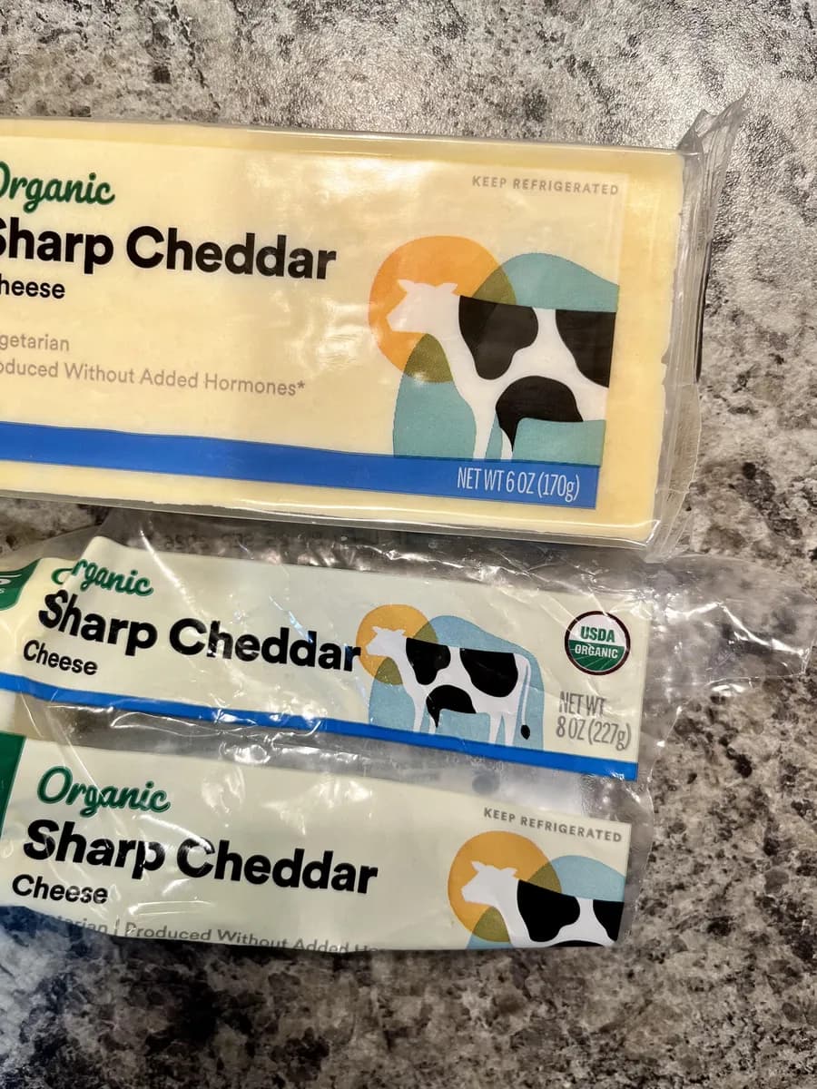 365 365 Organic Sharp Cheddar — 8oz to 6oz