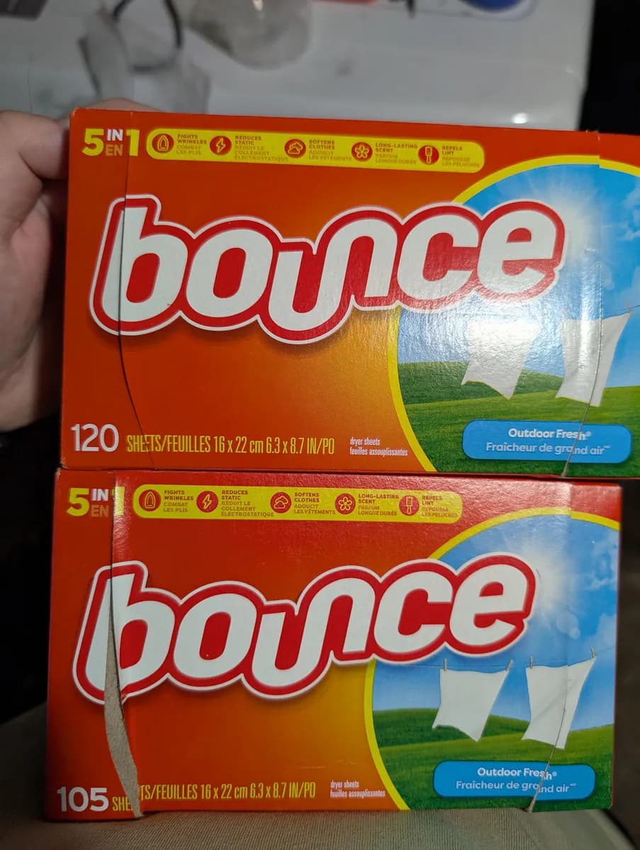 Bounce Dryer Sheets package photo