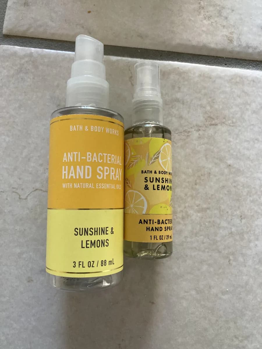 Bath & Body Works hand sanitizer spray package photo